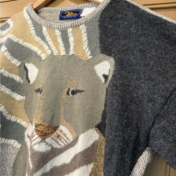 Vintage 20ans Mariea Kim Unisex Crewneck Sweater Mountain Lion / small - Picture 6 of 9